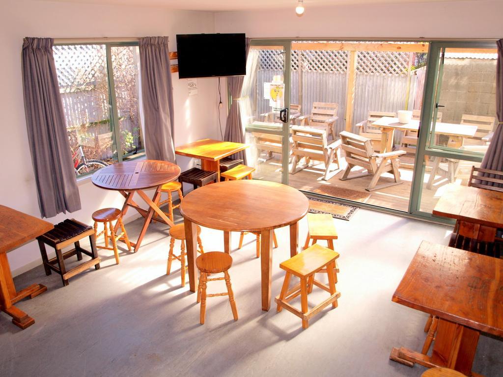 Kiwi House Hostel Крайстчёрч Экстерьер фото