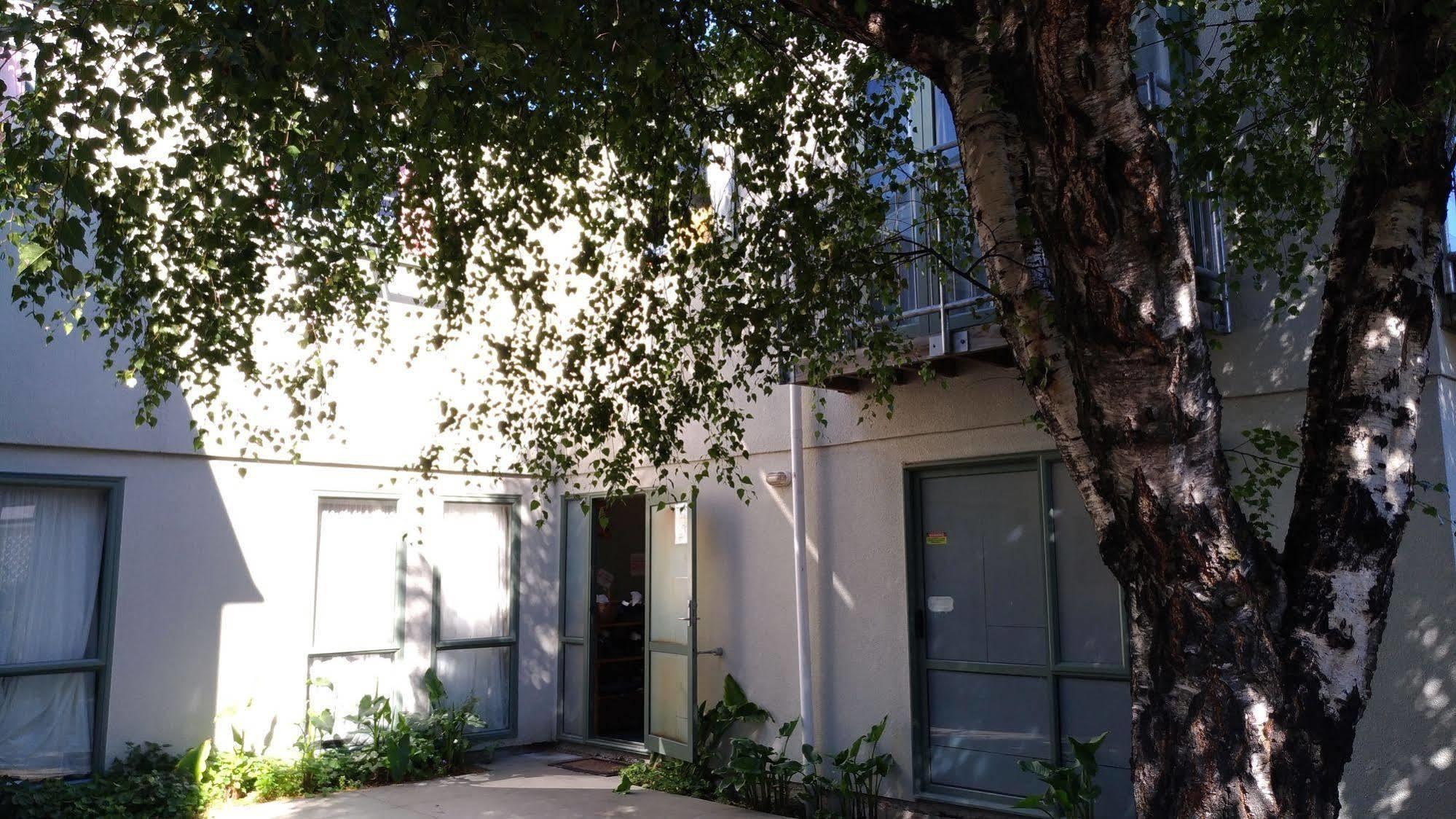Kiwi House Hostel Крайстчёрч Экстерьер фото