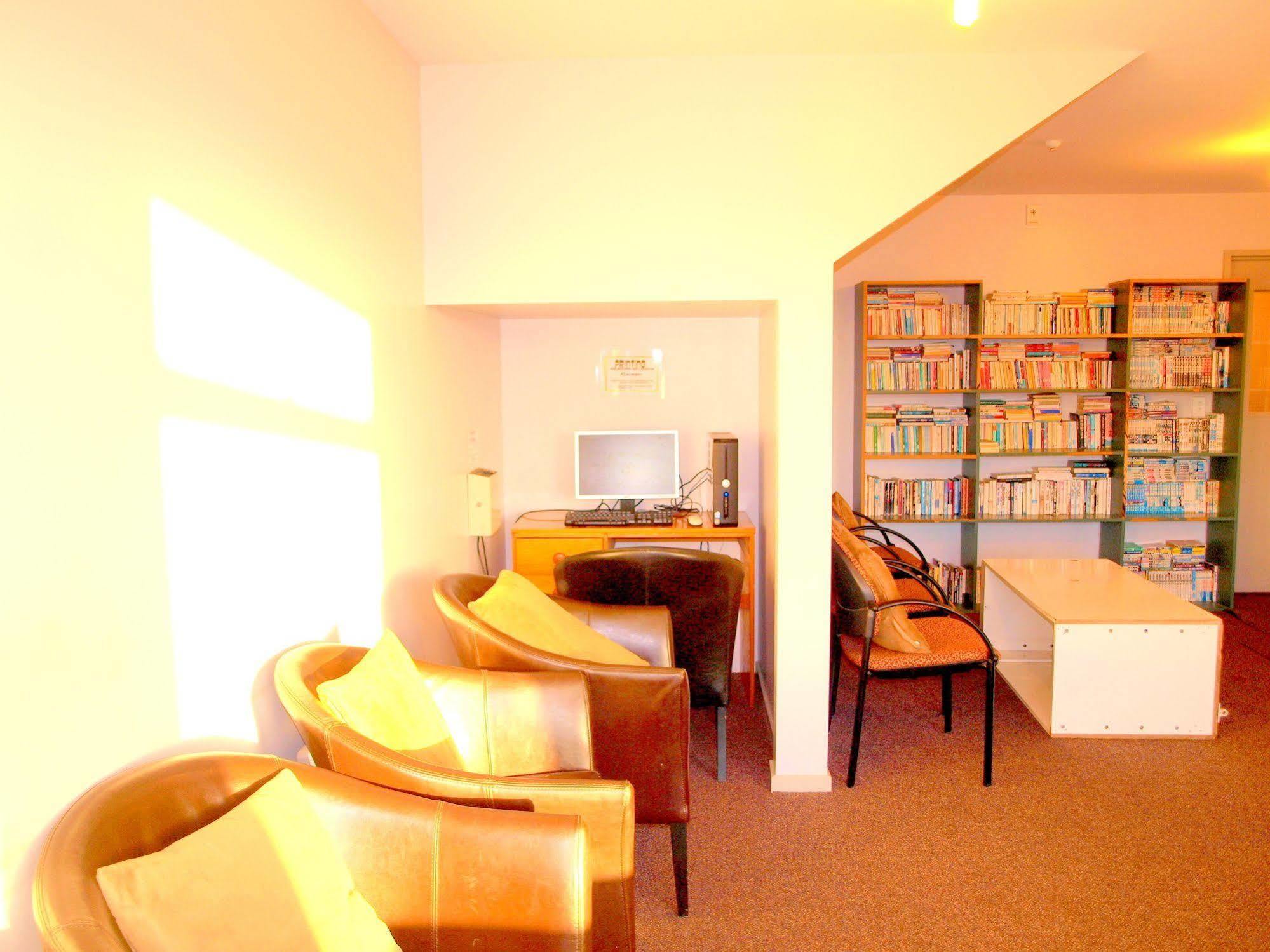 Kiwi House Hostel Крайстчёрч Экстерьер фото